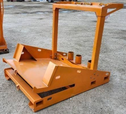 lot 3495 image: Unused LandHonor ALP-12-48W Auger Hold Built for Full Size Skid Steer  Attachments