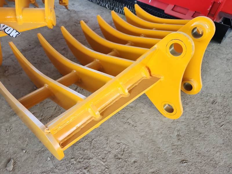 lot 8663 image: Unused Captok Heavy Duty Excavator Rake 44  Fits CAT 305