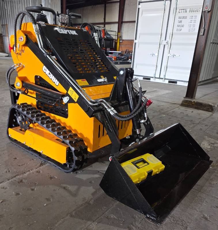 lot 8520 image: Skid Steer Loader  CK360T