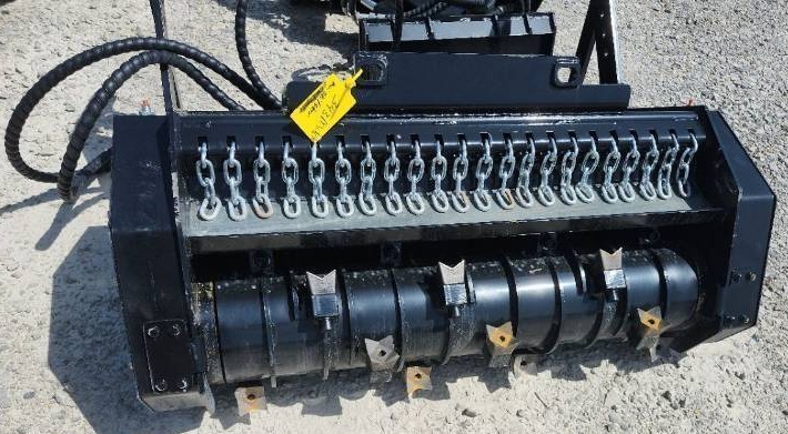 lot 5295 image: Unused SDLanch Mini Skid Steer Heavy-Duty Hydraulic Mulcher