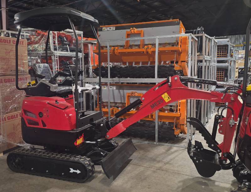 lot 5301 image: Unused SDLANCH ME20 RED - YANMAR 3TNV74F Mini Excavator - Pilot Control, Hydraulic Thumb Clamp, Side Swing, Auxiliary Hydraulics, Widened Chassis, DozerBackfill Blade, Canopy
