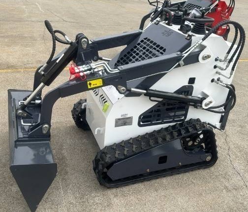 lot 6105 image: Unused Mini Skid Steer Loader  ZJZ-380 White