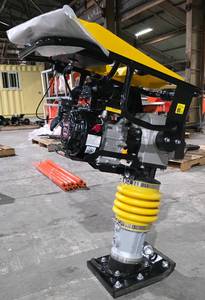 lot 10135 image: PABREAK Jumping Jack Tamping Rammer RM-80 - Loncin 196cc Engine