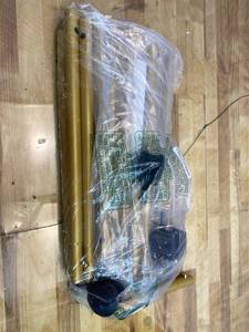 lot 111693 image: Gold Standing Clothing Rack