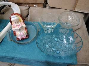 lot 63133 image: Lot of Ceramic and Glasswear