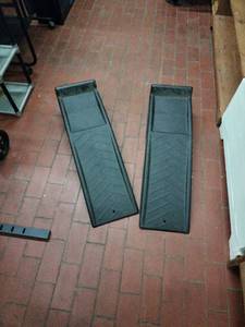lot 63213 image: high-impact plastic car ramps