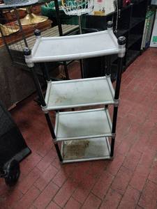 lot 63214 image: 4-tier snap-together shelving unit