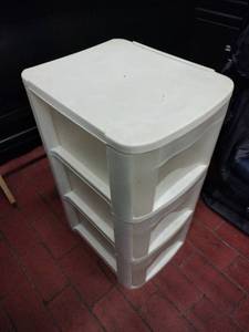 lot 63231 image: Sterilite 3-Drawer Storage Cart