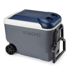 lot 63137 image: Igloo MaxCold Roller Cooler