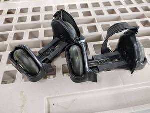 lot 60910 image: adjustable heel rollers