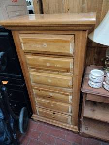 lot 60957 image: Broyhill pine tallboy chest of drawers