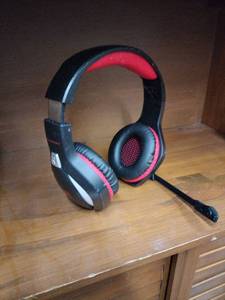 lot 60966 image: Beexcellent Pro Gaming Headset GM-2