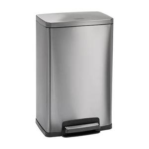 lot 60978 image: Tramontina 13-gallon trash can