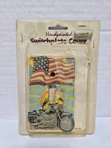 lot 689 image: Spoontiques Handpainted Motorcycle & American Flag Resin Switchplate Cover