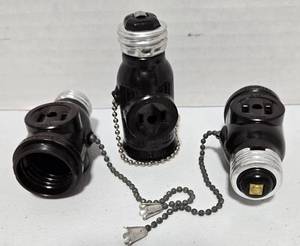lot 829 image: 3 Piece Lamp Socket Chain Pull Switch Set Brown Bakelite