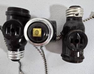 lot 832 image: Lamp Socket Adapters with Pull Chains 3-Piece