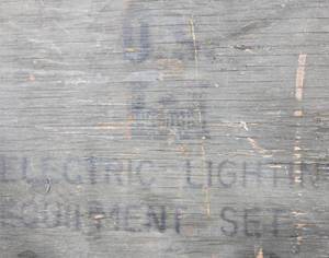 lot 836 image: US Military Electrical Lighting Set TRUNK.  Includes untested bulbs.  Would make a Great Storage4-H Box