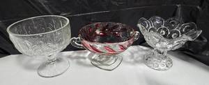 lot 870 image: Vintage Candy Dishes