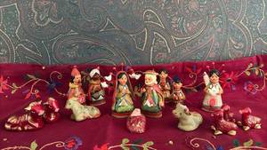 lot 117 image: Mixed Made In Mexico Nativity Pieces and Table Runner