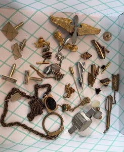 lot 178 image: Lot of Vintage Cuff Links, Tie Clips, Tie Tacs and a Watch Chain