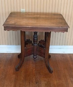 lot 243 image: Eastlake Parlor Table