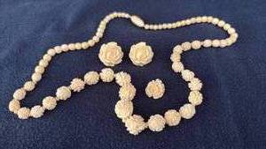 lot 267 image: Vintage Celluloid Carved Roses Necklace Earrings and Pendant