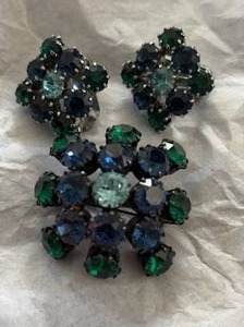 lot 303 image: Vintage 1950s Austrian rhinestone Demi-parure set