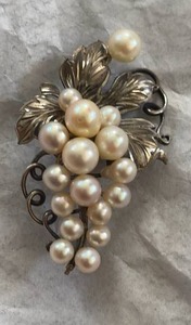 lot 306 image: Circa 1950s Sterling Silver and Cultured Pearl Grapes BroochPIn & Matching Earrings