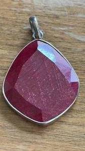 lot 317 image: 925 Sterling Silver Pendant with Indian Ruby