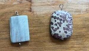 lot 319 image: Stone Pendants