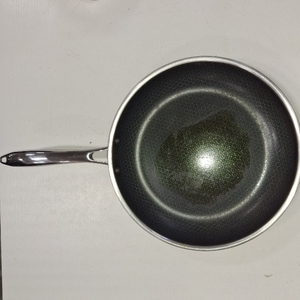 lot 8250 image: Hexclad 12 Inch Fry Pan