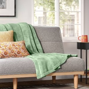 lot 10371 image: Plush Throw Blanket Green - Room Essentials Soft, Midweight, Machine Washable, 50x60 inches