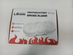 lot 10680 image: LSHOME PHOTOELECTRIC SMOKE ALARM 3-PACK