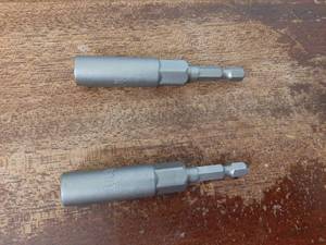 lot 28480 image: Ports for Injection Packer Ports Dispense Concrete Solutions (38inch inch for 38 metal diameter packer) - Retail $8