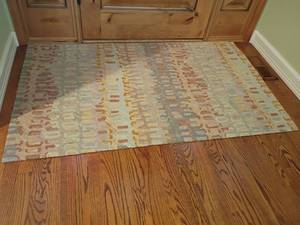 lot 922 image: 37 x 60 Area Rug.