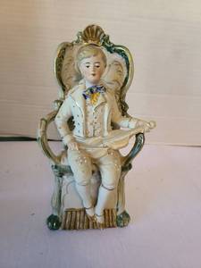 lot 1050 image: Antique Gebruder figurine boy with guitar ornamental chair