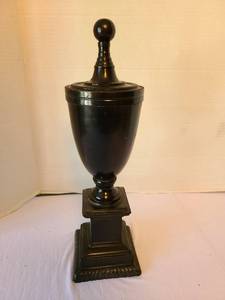 lot 1060 image: Black Decorative Piece with Pedestal Base and Finial Top, 14in tall metal made in India