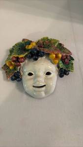 lot 1102 image: Vintage Italian Majolica Pottery Wall Mask 8in