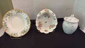lot 1108 image: Ceramic Spode Serving Bowl, Doulton Burslem ROSAMOND Bowl, and Jar with Lid