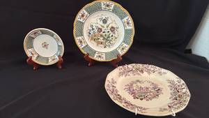 lot 1118 image: Vintage Wedgwood Plate and Sarreguemines Plates and Stands