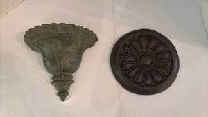 lot 1121 image: Wall Decor