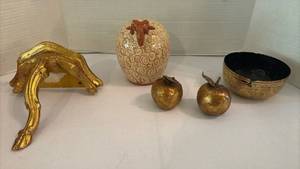 lot 1126 image: Home Decor Lot