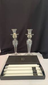 lot 1130 image: 4 Root Grecian Collonettes with Glass Candlesticks