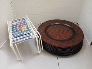 lot 1304 image: Lot of Dinner Plates and with medium self helpers