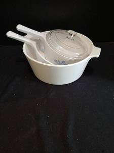 lot 1321 image: Corning Ware 3 pieces