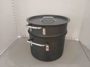 lot 1334 image: Aluminum Cookware 2-Piece Pot Set with Lid and Strainer Insert