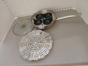 lot 1337 image: 4-Cup Egg Poacher Pan with Glass Lid and Interchangeable Steamer Disc