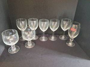 lot 1341 image: Wine  Glassware Lot