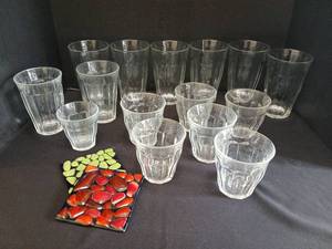 lot 1348 image: 14 Piece Glass Tumbler Set Mixed Sizes