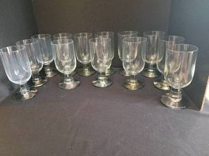 lot 1350 image: Set of 12 Footed Glass Goblets